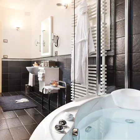 Al Tezzon 5* 캄포삼피에로