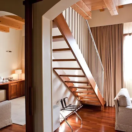 Al Tezzon 5* 캄포삼피에로